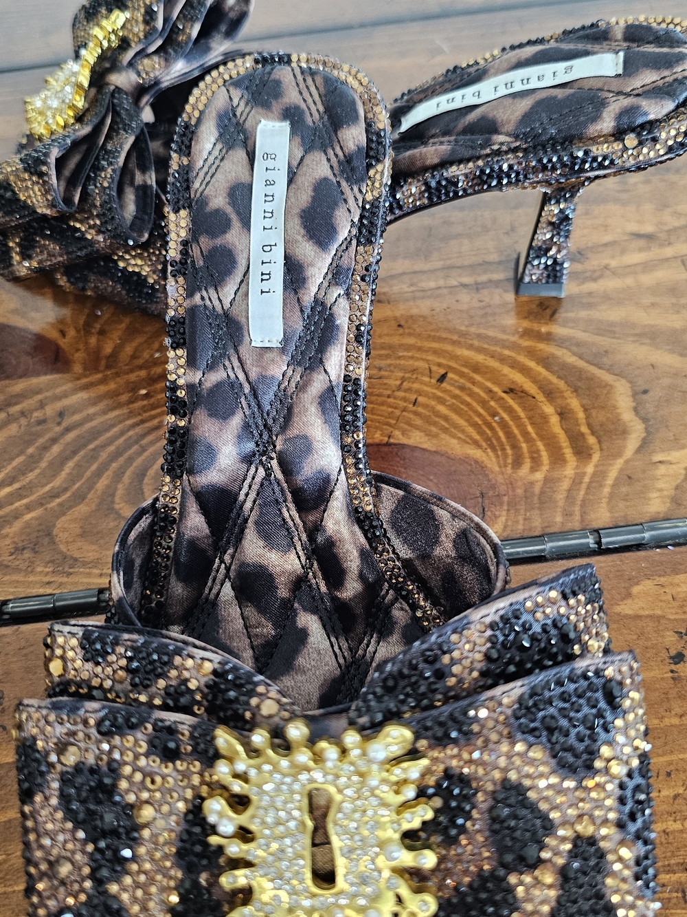 Gianni Bini Leopard Print Bow Heel Shoes Jewel/Rhinestone Women's Sz 6, 6.5, 7.5 - Picture 5 of 9